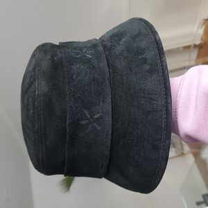 Gravel Black Shearling Sheepskin Bucket Prairie Hat